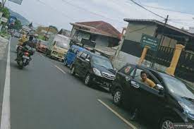 Harga untuk sticker custom akan berbeda beda, tergantung ukuran stiker (panjang lebarnya) dan tingkat kerumitan desain. Polres Cianjur Berlakukan Buka Tutup Jalur Menuju Puncak Cipanas Cianjur Antara News Jawa Barat