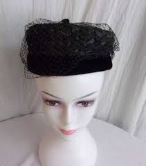 60s Black Straw/Netting Women Pillbox Hat Small 20 in…