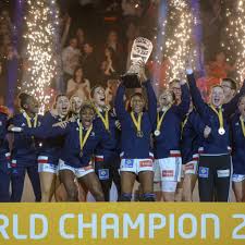 2 mai 1986 âge : Handball Feminin Les Joueuses Des Figures Engagees