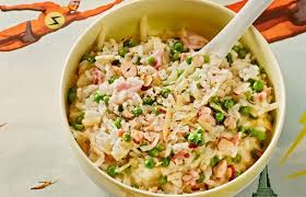 Tonno Risi Bisi 1 Zwiebel 50g Butter Krauter 250g Rundkorn Reis 500ml Bruhe 250g Tk Erbsen Dose Thunfisch 100g Gerieb Parmes Rezepte Chefkoch Portionen