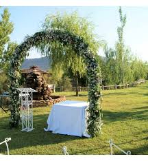 Para formar un altar elegante romántico puedes hacer uso de telas, flores naturales, ramas, utilizar dos árboles que estén casi juntos o utilizar un toldo y. En Esta Seccion Os Mostramos Nuestras Decoraciones Para Boda Civil El Jardin Romantico