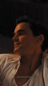 🎥 Série: Companheiros de Viagem (Fellow Travelers)