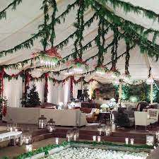 40+ christmas wedding centerpieces decorations. 17 Christmas Wedding Ideas That Ll Put You In The Holiday Spirit
