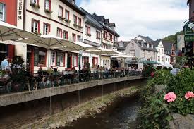 Restaurants flights vacation rentals shopping. Bad Munstereifel Startet Mit Neuer Plattform Lokal Wirkt Eifeler Presse Agentur Epa