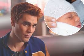 The actor and model announced the news themselves on may 19. Riverdale Responds To Harry And Meghan Markle S Son Archie