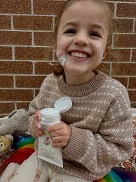 When the activity matches your apron! 😊 Inspired by Conner's new  @poppyfayestore apron and our favourite Car Painting activity by  @raising.curious.minds we had a go at 'Block Painting' 😊 Swipe to see