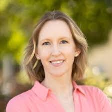 Kiran Pervez's Instagram, Twitter & Facebook