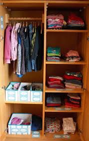 So Bekommst Du Ordnung In Den Kleiderschrank Deiner Kinder Familie Ordentlich Kinder Kleiderschrank Kleiderschrank Kinderzimmer Kinderzimmer Schrank