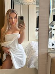 OnlyFans model craveesummer - pornpic.com