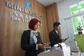 Praktik kerja lapangan) adalah salah satu contohnya saya mengambil jurusan tkj, ya sudah jelas saya prakerin di tempatkan di instansi yang ada kaitannya dengan jurusan tkj. Smk Ypkk 2 Sleman Yogyakarta