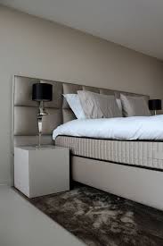pu gietvloer voor in de slaapkamer motion gietvloeren gietvloer kunststof vloeren i in 2021 luxury bedroom inspiration bedroom bed design interior design bedroom