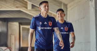 Camiseta de calidad excelente, lo encontrarás aquí. Todo Sobre Camiseta 2021 Club Universidad De Chile