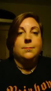 SALFORD GIRL SHARON DOES HEAD SHAVE FOR THE CHRISTIE