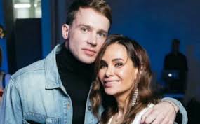 В прошлом году айза развелась со вторым мужем. Ajza Anohina Nameknula Na Svadbu S Olegom Majami Moskovskie Novosti Moskovskij Biznes Portal