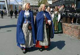 Colecție de la alina boangiu. Datei Trondheim Bunad May 17 Jpg Wikipedia