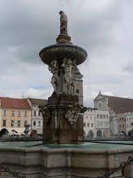Na jejím místě stával pranýř. Samsonova Kasna V Ceskych Budejovicich Kasna Turistika Cz