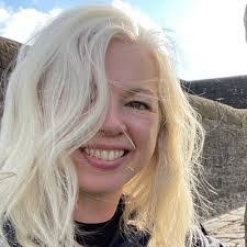 Rosie Mclaughlin's Instagram, Twitter & Facebook