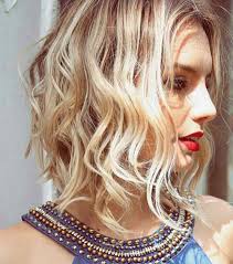 Le acconciature più belle per . Trend Acconciature 2019 Giulia Aurox