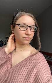 Amy Rohn's Instagram, Twitter & Facebook