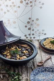 Resultado de búsqueda de cocina arabe. Tajine De Pollo Con Ciruelas Y Anacardos Recetas Marroquies Cocina Arabe Comida Armenia