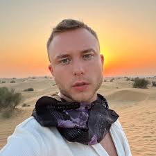 All I want for Christmas is ….. 🎄🎅💗 📸 @bondar_photography