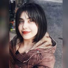 تعلّموها بكل اللغات ..❤ بالعربي : أحبك بالتركي : Seni seviyorum ( سيني  سيڤيوروم ) بالكوري : 나는 당신을 사랑합니다 ( نانن داننسينا سلانن نيدنا ) بالهندي :  मैं तुमसे प्यार करता