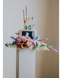 Leave The Urn At Home Iv In 2020 Cremation Services Cremation Urn Display Memorial Service