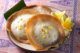 1/2 tepung beras 1 bungkus fermipan 11gram 1 sdt soda kue 1 sdm terigu 2 sdm gula pasir 1 buah kelapa untuk santan 1/2 kilo gula merah 1 bungkus vanili 1 sdt garam daun nangka atau daun pisang yang telah dibentuk kerucut. Resep Serabi Ceylon Enak Menu Sarapan Tradisional Yang Lembut Di Lidah Semua Halaman Sajian Sedap