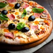 Pizza Royale Recette En 2020 Recettes De Cuisine Recette Pate A Pizza