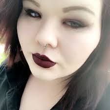 Katrina Capps's Instagram, Twitter & Facebook