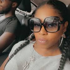 These clips, taken years apart, show Steve and Robert Irwin describing a  chameleon almost identically