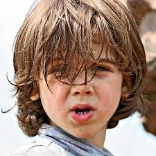 Si tu niña tiene rulos y eres de esas mamas que le gusta que como sabes todos los bebes tanto niñas como niños, cuando son pequeños y por un tema de comodidad para este, siempre se le hace un corte como niño. Cortes De Pelo Largo Para Ninos