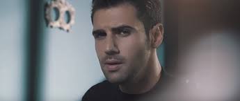 Ο ζωγραφοσ που αντεδρασε στον πονο ζωγρα. O Petros Iakwbidhs Apokalyptei Me Poion Gnwsto Tragoydisth Einai Syggenhs Video