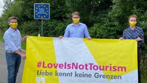 Die einreise aus sonstigen staaten ist für geimpfte ohne quarantäne möglich (vollständige impfung mit 14 tagen abstand zur letzten teilimpfung nötig). Corona Reisebeschrankungen Endlich Einreise Fur Paare Ohne Trauschein Moglich