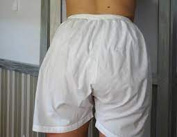 Photos de femmes en culottes. Les Culottes De Grand Mere Carton Et Chiffons