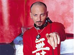 Corriere della sera ti propone. Gigi D Agostino Gli Inizi Come Tecnico Luci L Amour Toujours La Malattia 5 Cose Che Non Sapete Di Lui Corriere It