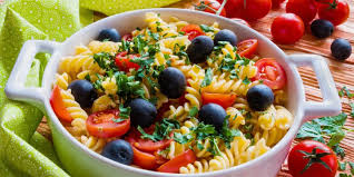 Patesolivesaucetomate