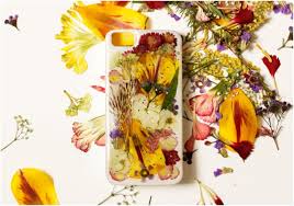 Doing this before you transfer them to a vase with water slows down water loss, respiration, and development. Top 10 Diy S For Preserving And Displaying Dried Flowers
