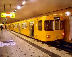 Bvg kundenzentrum zoologischer garten sie werden neu erstellen von. Datei Berlin U Bahnhof Zoologischer Garten U 9 Richtung Rathaus Steglitz U Bahn Bvg Baureihe F 2597 7 8 2010 Jpg Wikipedia