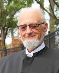 Perry Bender's Instagram, Twitter & Facebook