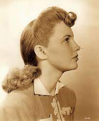Victory Rolls The Hairstyle That Defined The 1940s Women S Hairdo Vintage Everyday Vintage Hairstyles 1940s Hairstyles Hair Styles