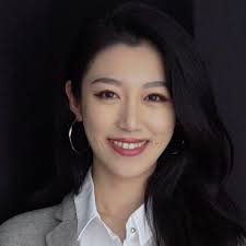 Eva Ren's Instagram, Twitter & Facebook