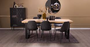 Her kan de lese om flotte tilbud og store rabatter. Skeidar Home Facebook