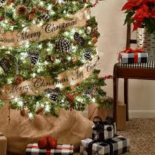 Aug 07, 2020 · modern farmhouse decor adds a homey touch to any space, indoors or out, making your home feel warm and inviting. How To Style A Nature Inspired Rustic Farmhouse Christmas Tree