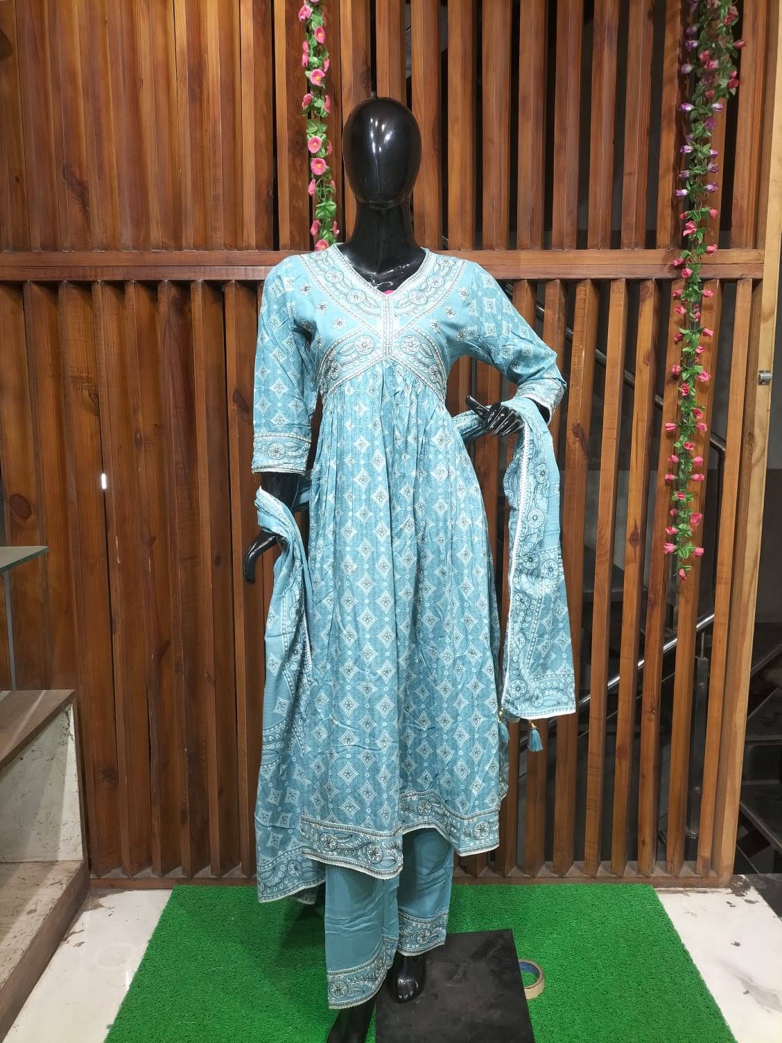 Blue Floral Jaal Print Cotton Kurta With Printed Pants And product image