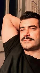 Murat Ünalmış Bailando