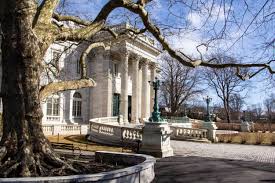 Peter's Cold Spring Adventure in The Ocean State: Newport + Wickford