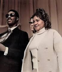 STEVIE WONDER STORY....Part 5 (Wonder with Mother) As a child, Wonder  attended Fitzgerald Elementary School. After his first album was released,  he enrolled in Michigan School for the Blind. One day in