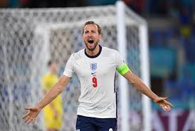Harry edward kane mbe is an english professional footballer who plays as a striker for premier league club tottenham hotspur and captains th. Harry Kane