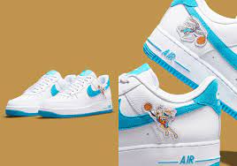 Shop jordan space jams & more. Lola Bunny Bugs Bunny Nike Air Force 1 Release Sneakernews Com